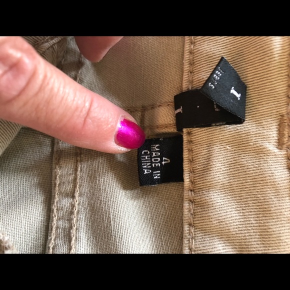 AZI embellished cropped jeans EUC size 4 - Picture 5 of 7